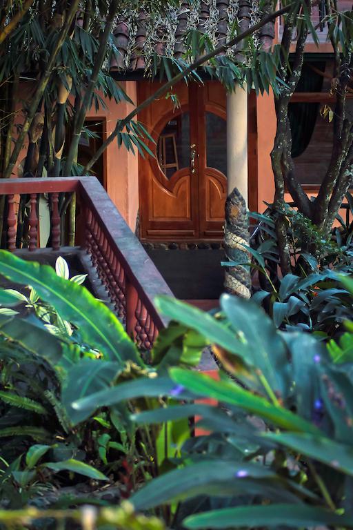 Casa Madre Tierra Hotel Vilcabamba Exterior photo